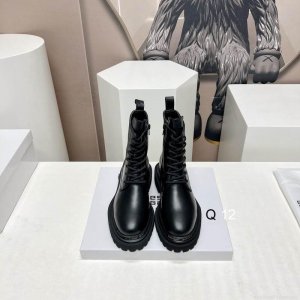 Givenchy short boots Woman Ts Givenchy sz35-39 2C J0803