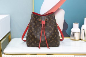 LOUIS VUITTON HANDBAG monogram