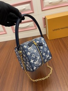 LOUIS VUITTON HANDBAG Deep blue