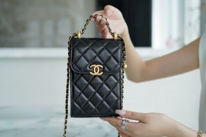 CHANEL CROSSBODY BAG black