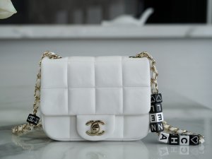 CHANEL HANDBAG white