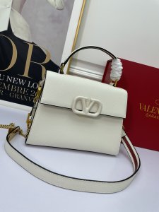 VALENTINO HANDBAG white