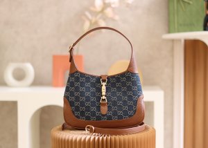 GUCCI JACKIE 1961 MINI SHOULDER BAG