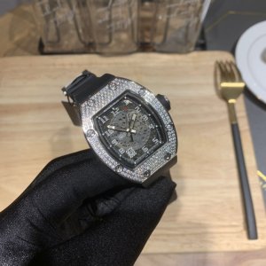 Richard Mille RM010, a new special edition watch with innovative hollow design