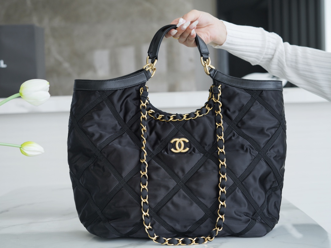 CHANEL CROSSBODY BAG black