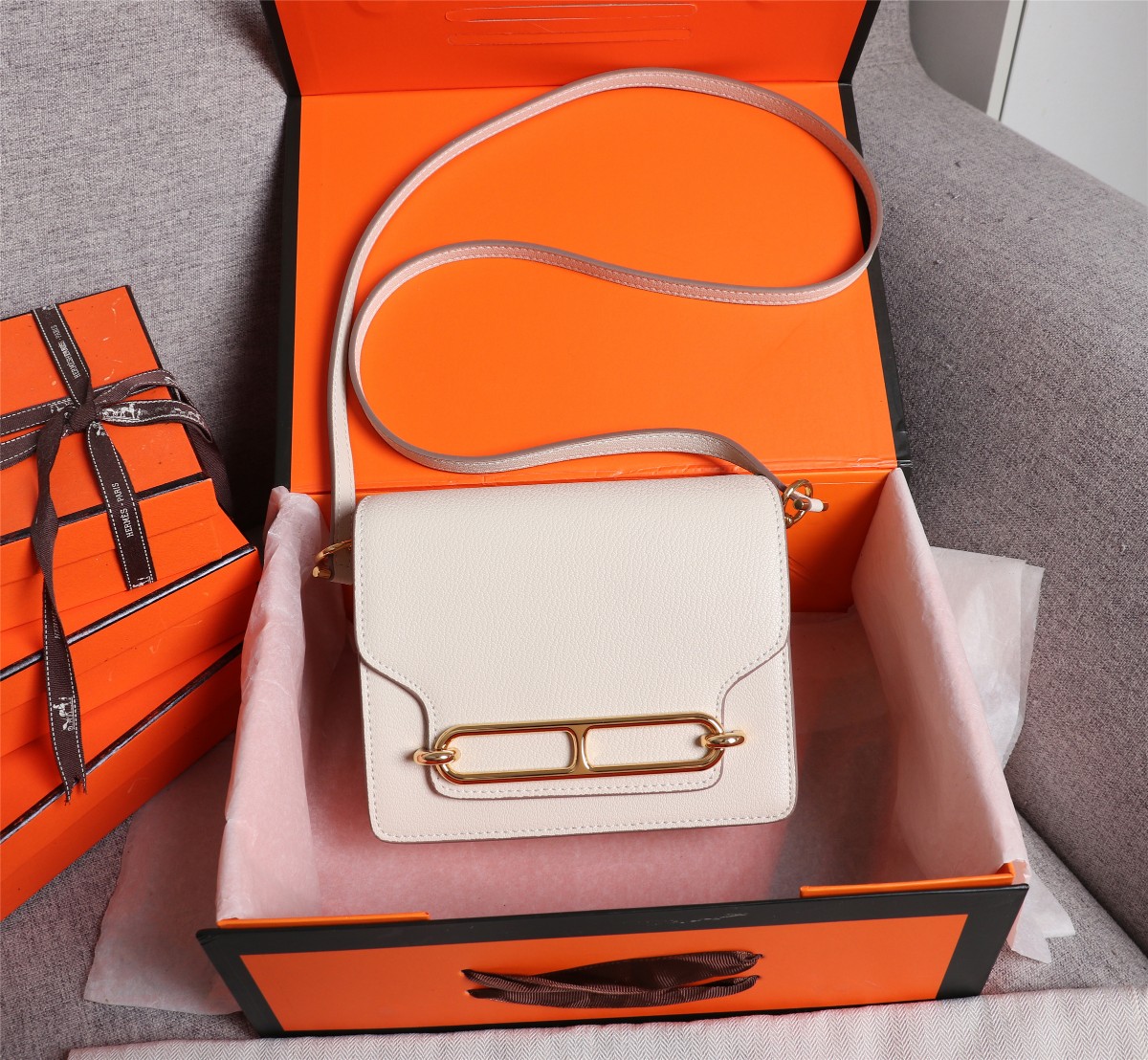 HERMES HANDBAG white