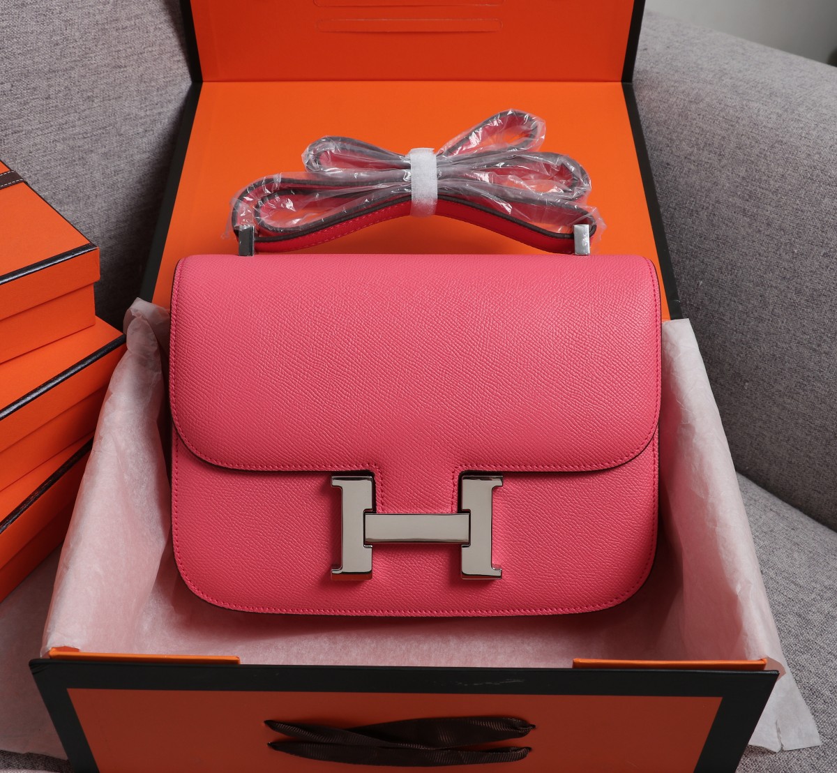 HERMES HANDBAG pink