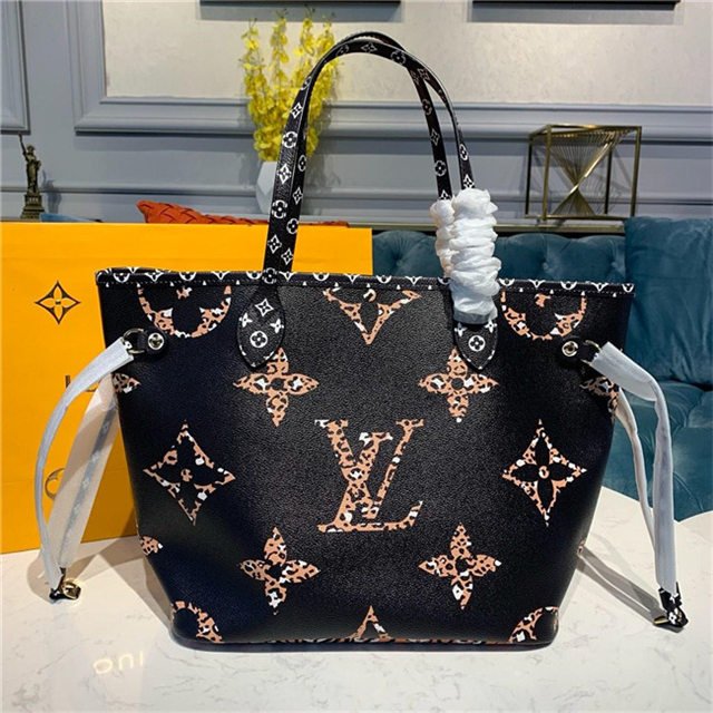 Louis Vuitton Neverfull MM Black