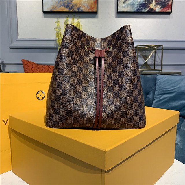 Louis Vuitton Neonoe MM Cherry Berry