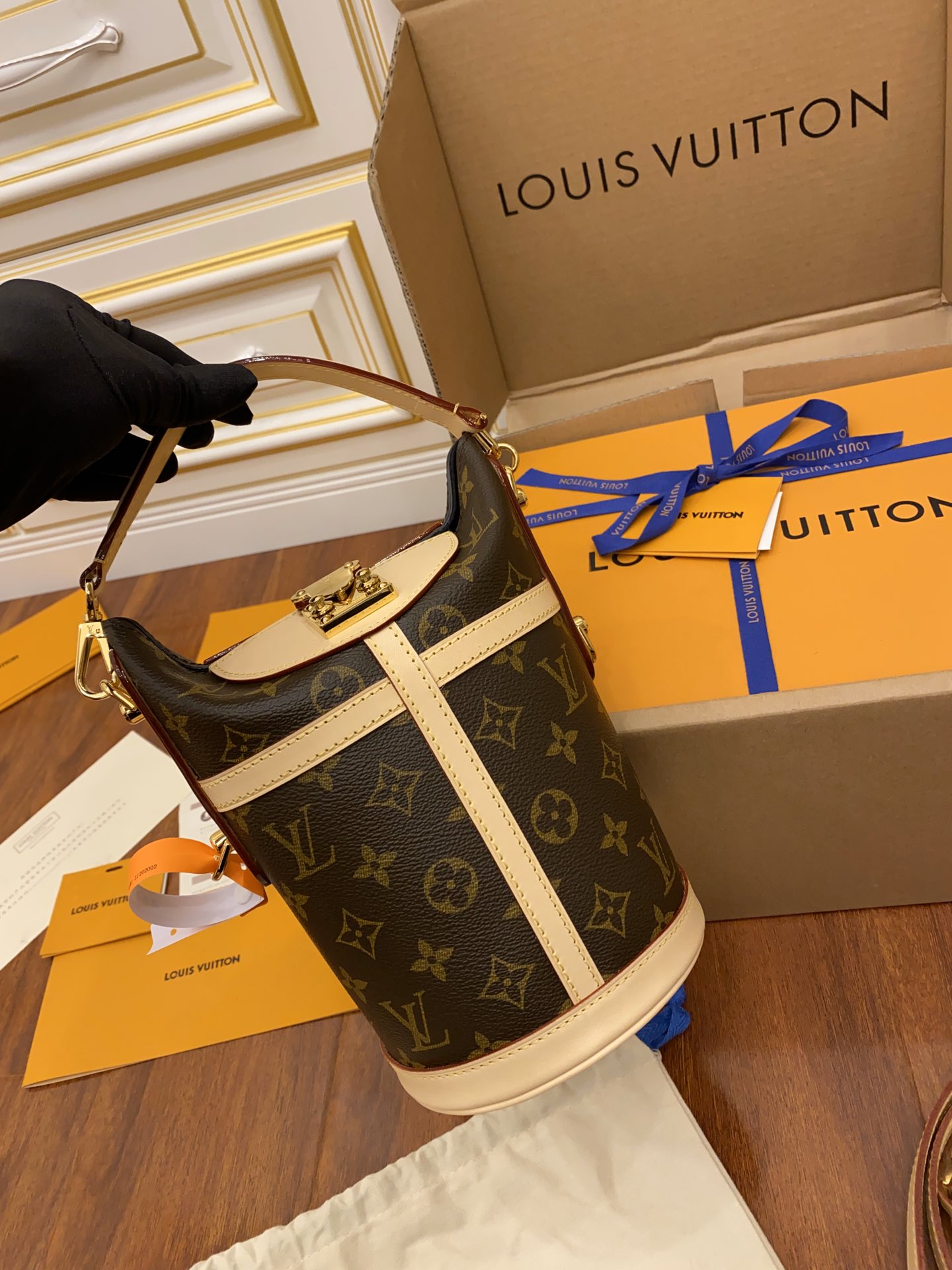 LOUIS VUITTON HANDBAG monogram