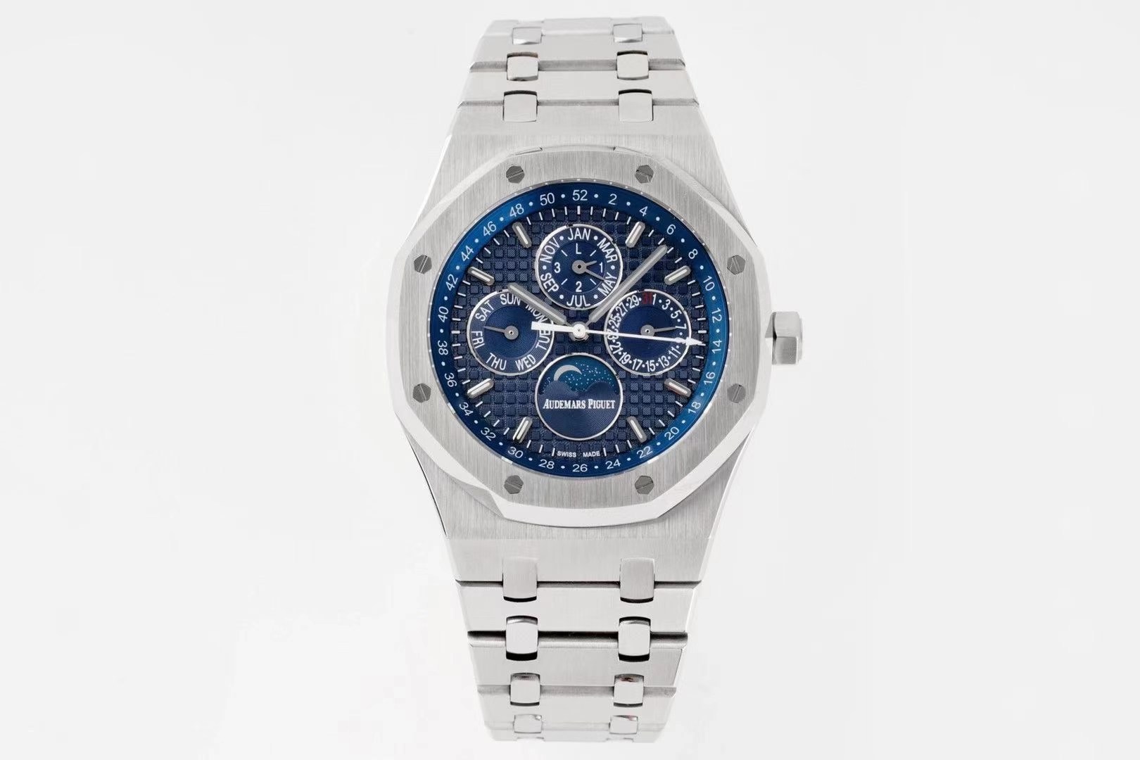 AUDEMARS PIGUET Royal Oak Offshore Multi-Function Watch