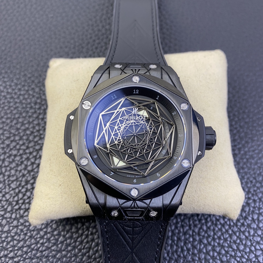 Hublot Big Bang Sang Bleu II Tattoo Watch