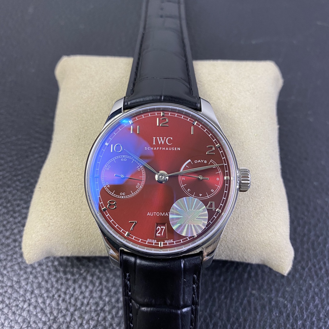 Universal Portugal 42 Series Mechanical Watch