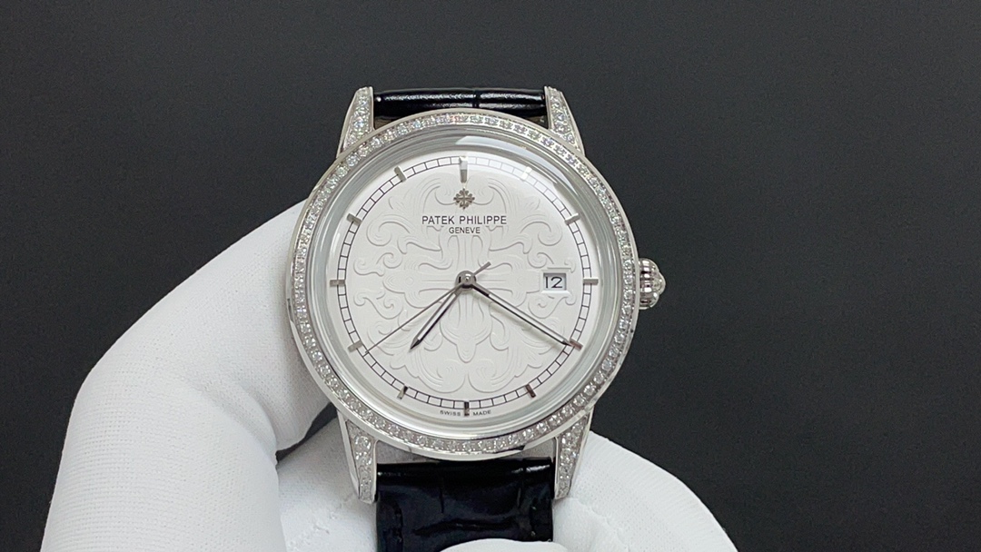 Patek Philippe PATEKPHILIPPE Classic Collection Watch