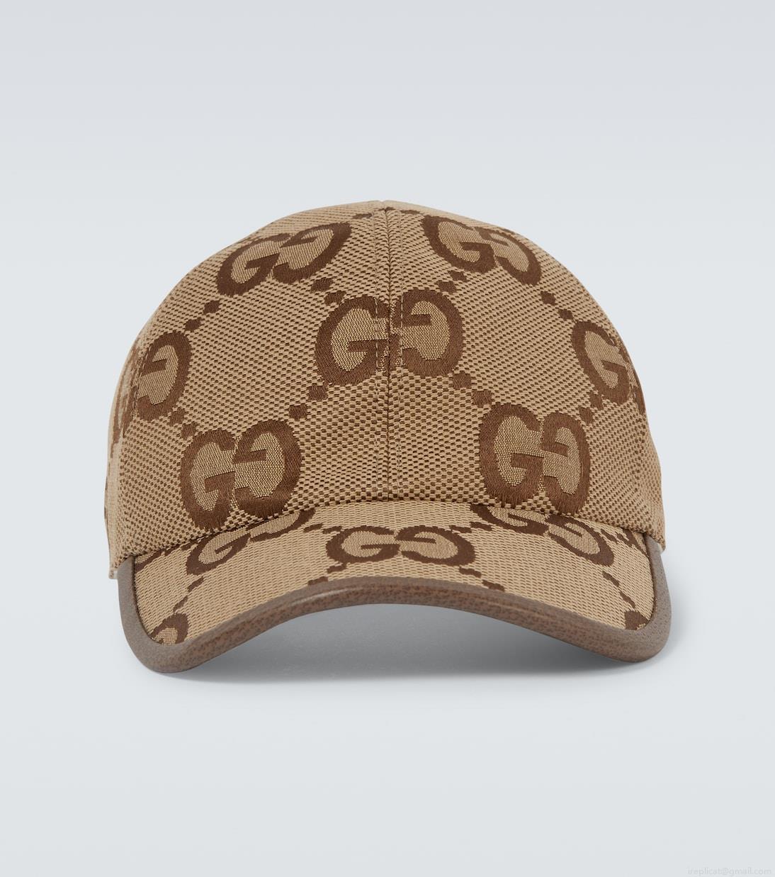 GucciMaxi GG canvas baseball cap