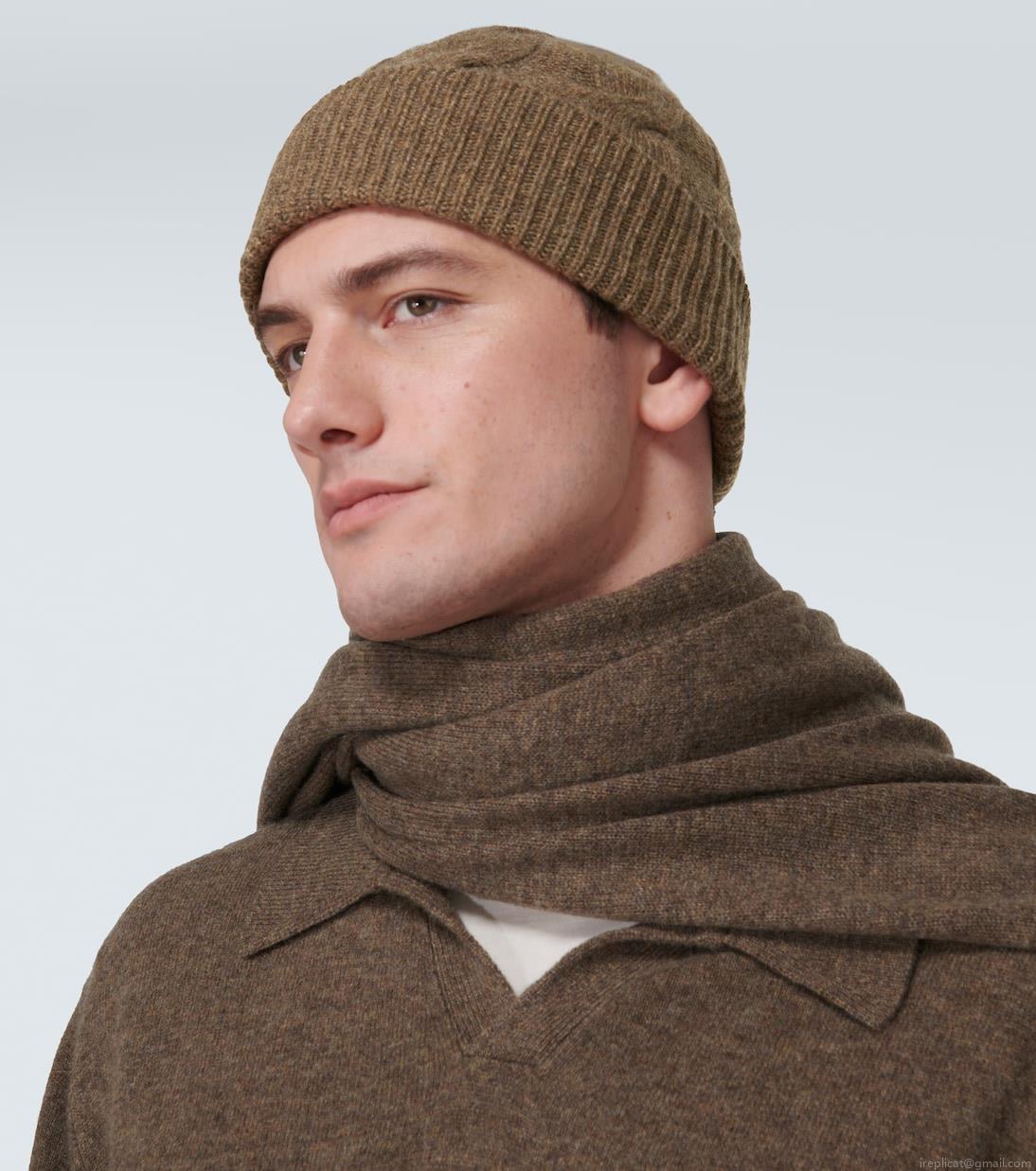 Le KashaAbobo cable-knit cashmere beanie