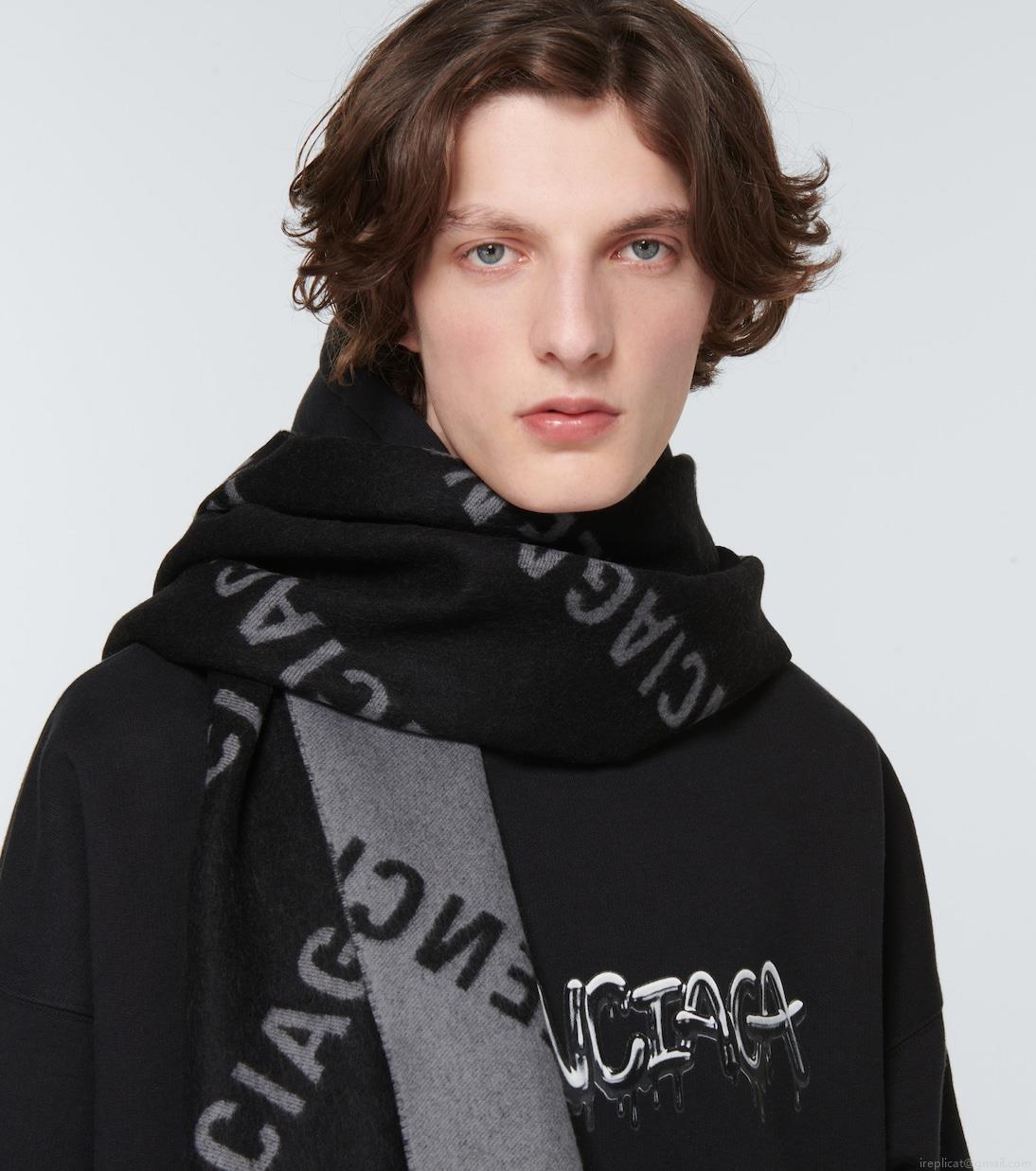 BalenciagaLogo wool scarf