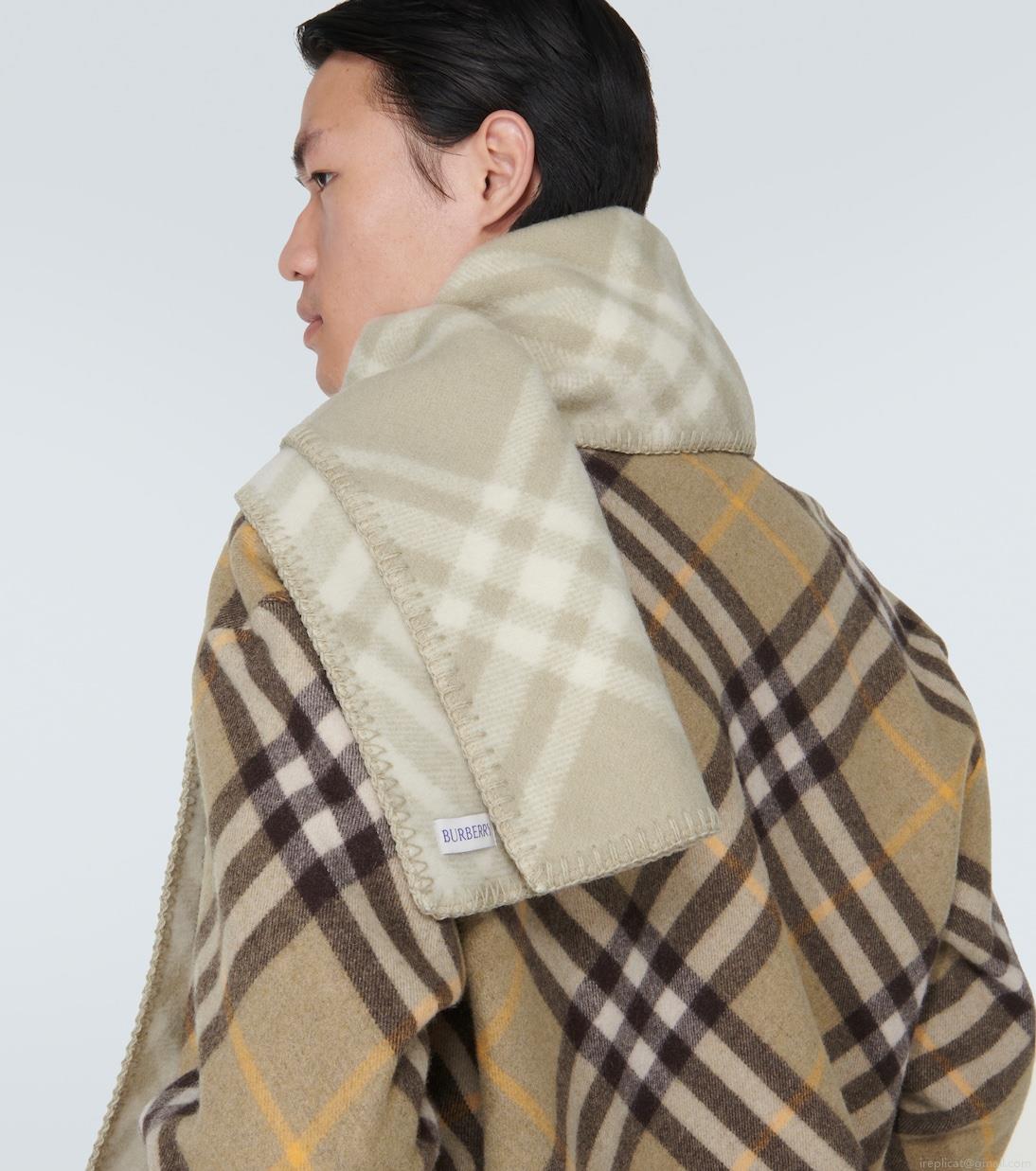 BurberryBurberry Check wool scarf