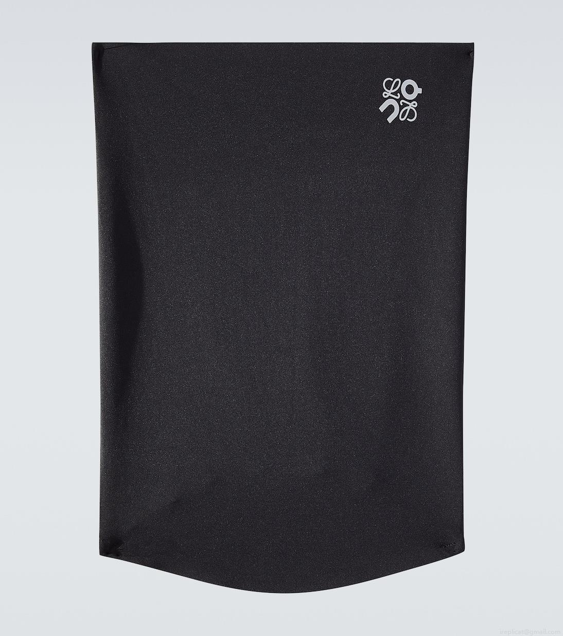 Loewex On logo technical snood