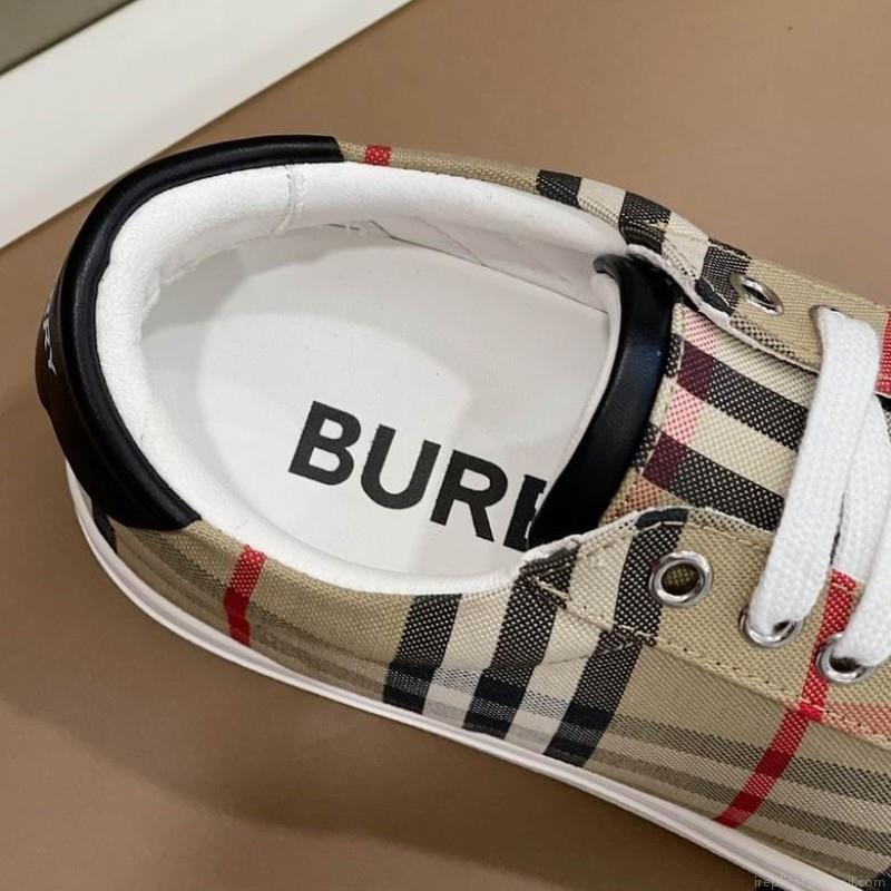 2022 Burberry Man low Cut 1216 Burberry sz38-45 3C n1008