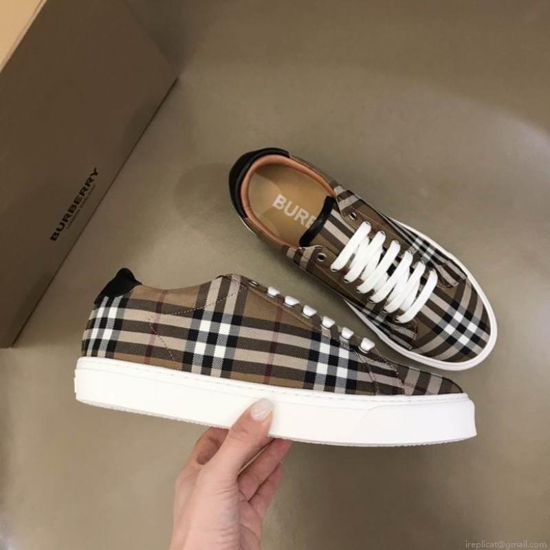 2022 Burberry Man low Cut 1216 Burberry sz38-44 1C n0902