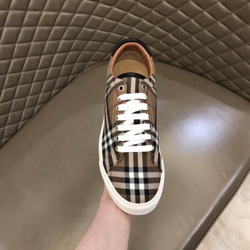 2022 Burberry Man low Cut 1216 Burberry sz38-44 1C n0902