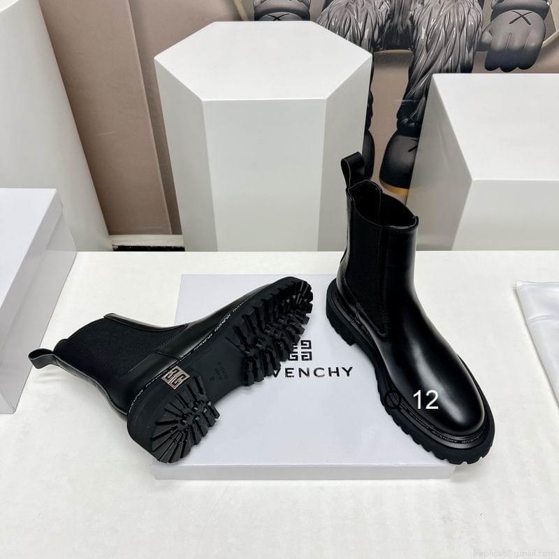 Givenchy short boots Woman Ts Givenchy sz35-39 2C J0803