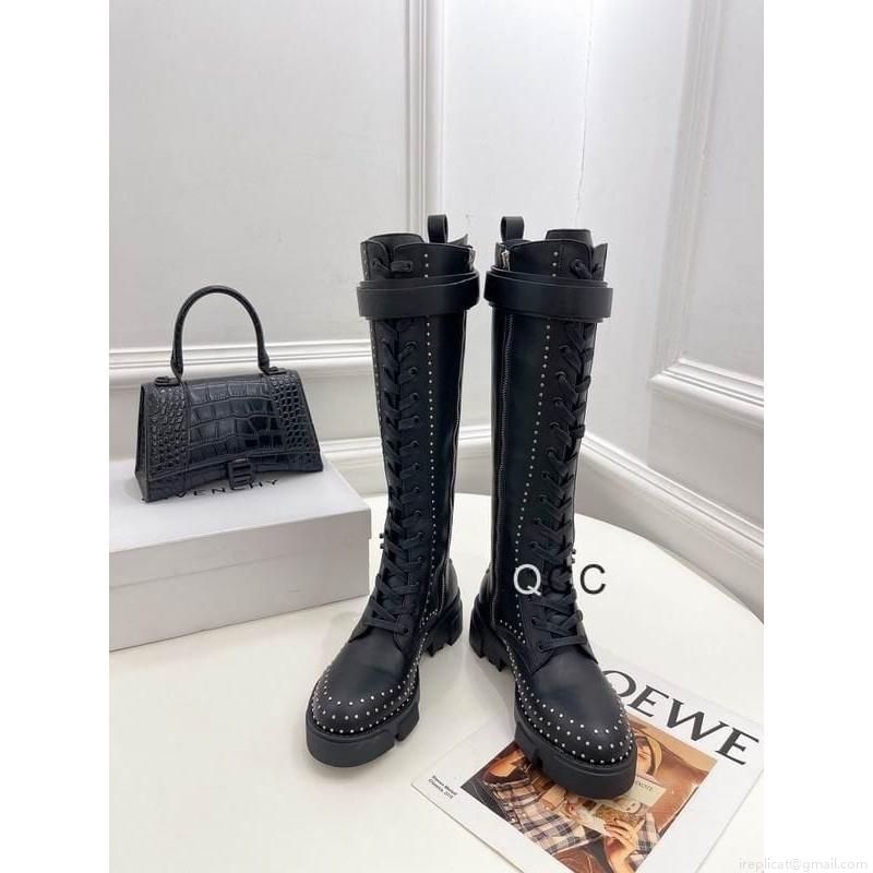 Givenchy short boots Woman Ts Givenchy sz35-42 3C XC1008