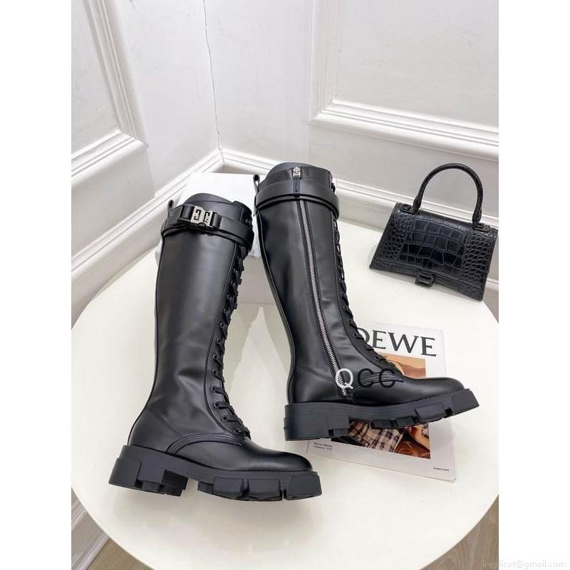 Givenchy short boots Woman Ts Givenchy sz35-42 3C XC1008