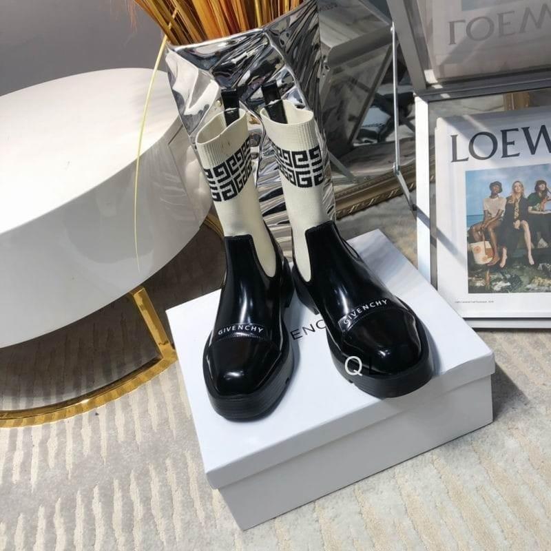 Givenchy short boots Woman Ts Givenchy sz35-41 3C QL1005