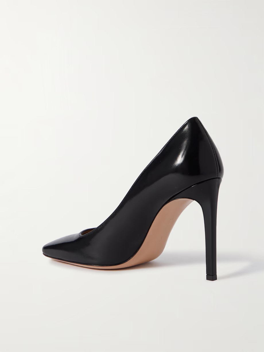 100 glossed-leather pumps