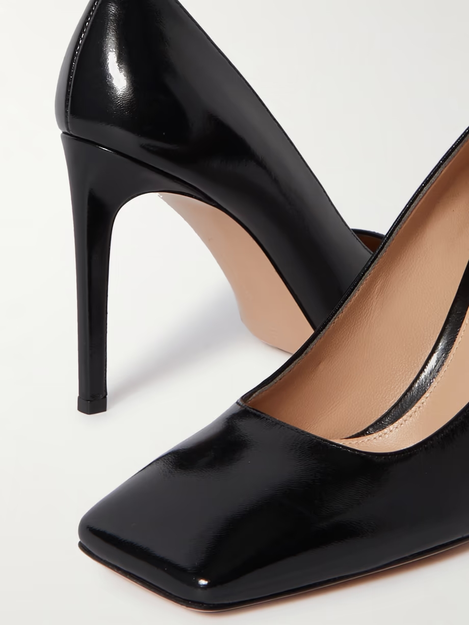 100 glossed-leather pumps