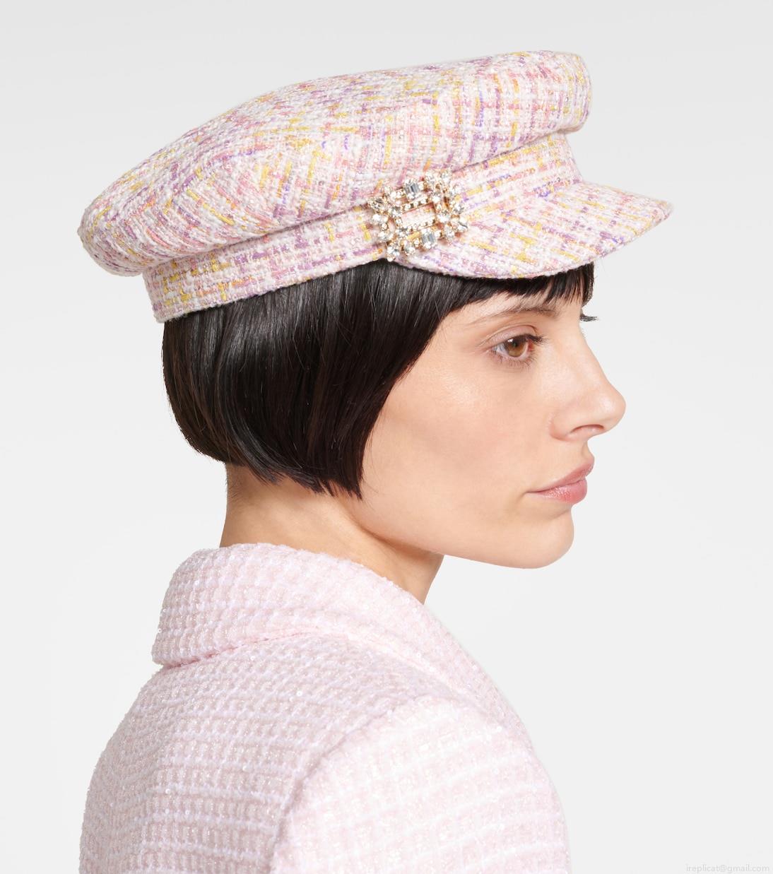 Roger VivierBouclé newsboy cap