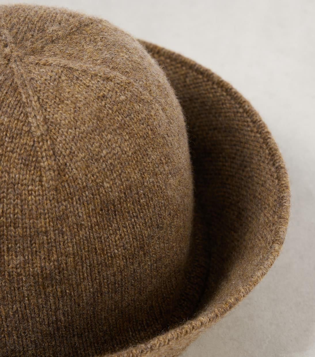 Loro PianaKnitted cashmere-blend bucket hat