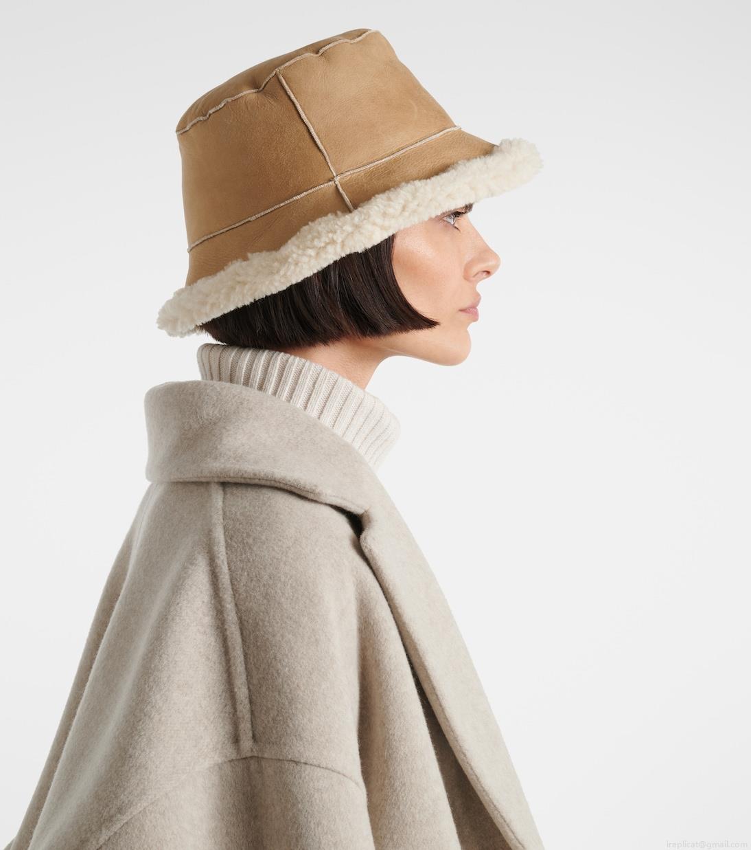 Brunello CucinelliReversible shearling bucket hat