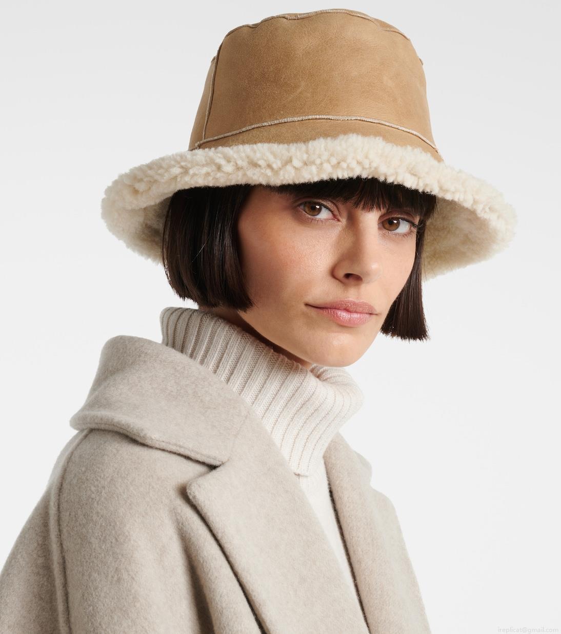 Brunello CucinelliReversible shearling bucket hat