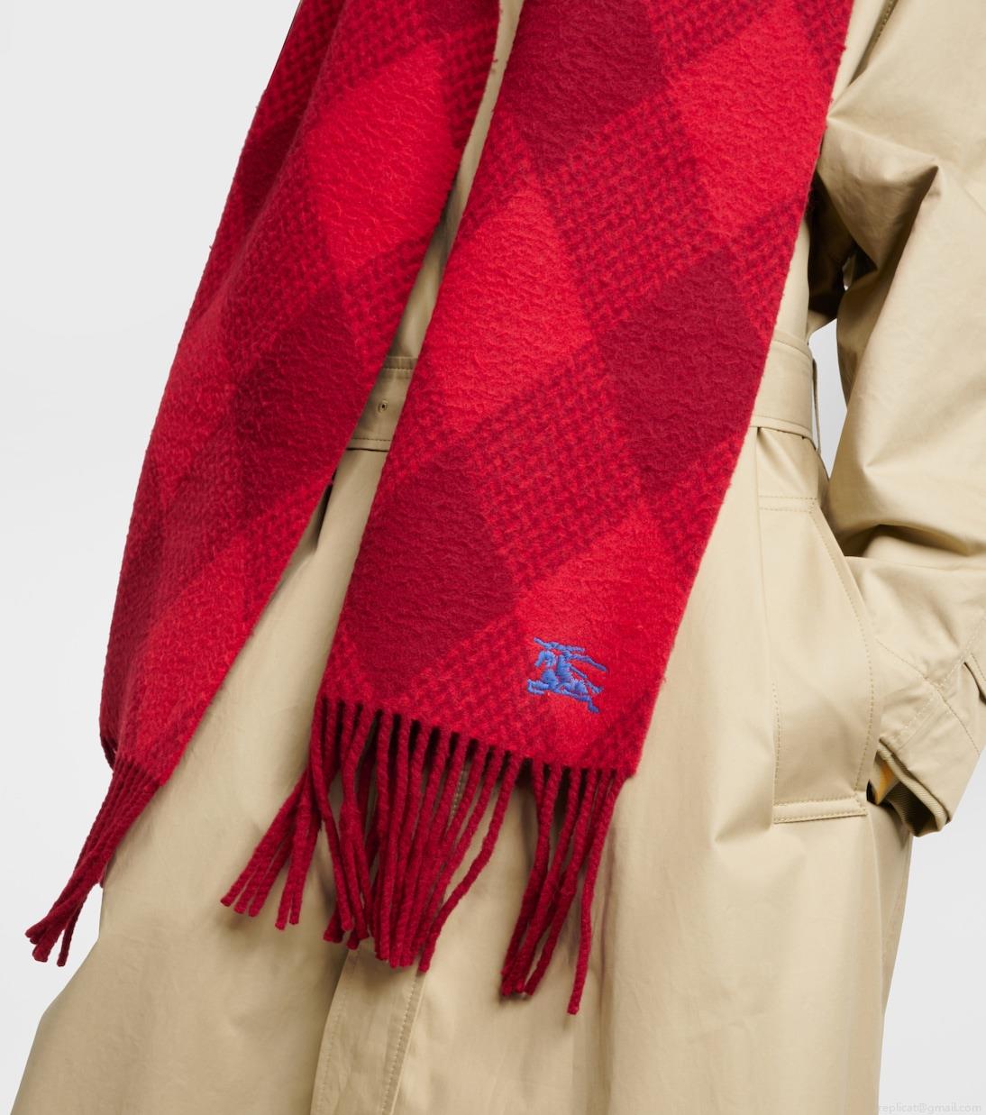 BurberryArgyle wool scarf