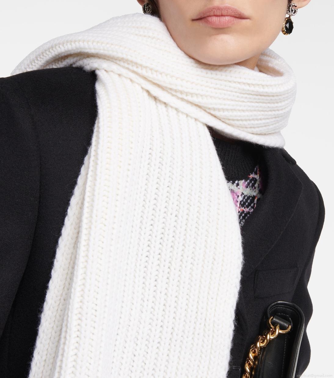 GucciWool and cashmere scarf