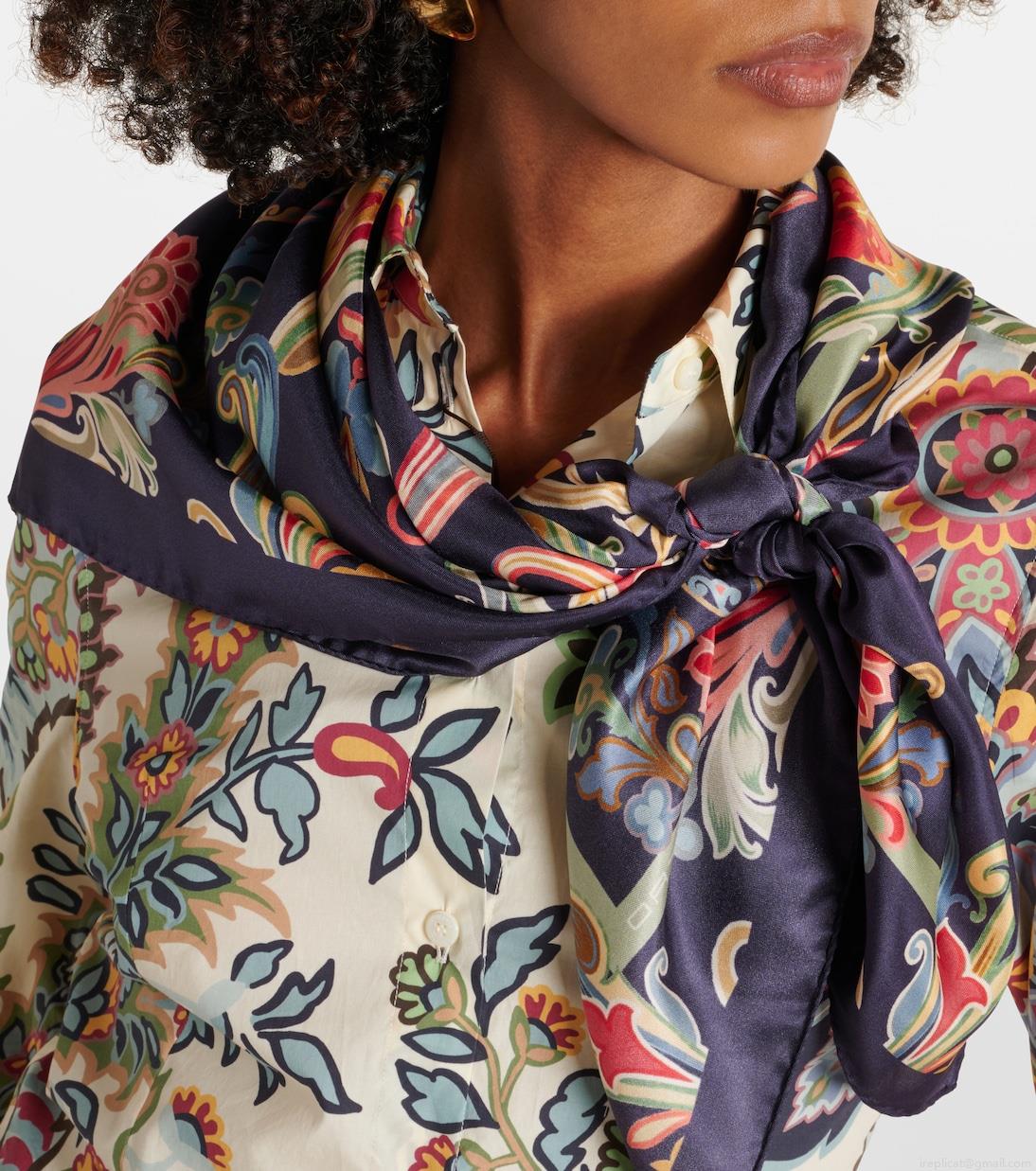 EtroPrinted silk scarf