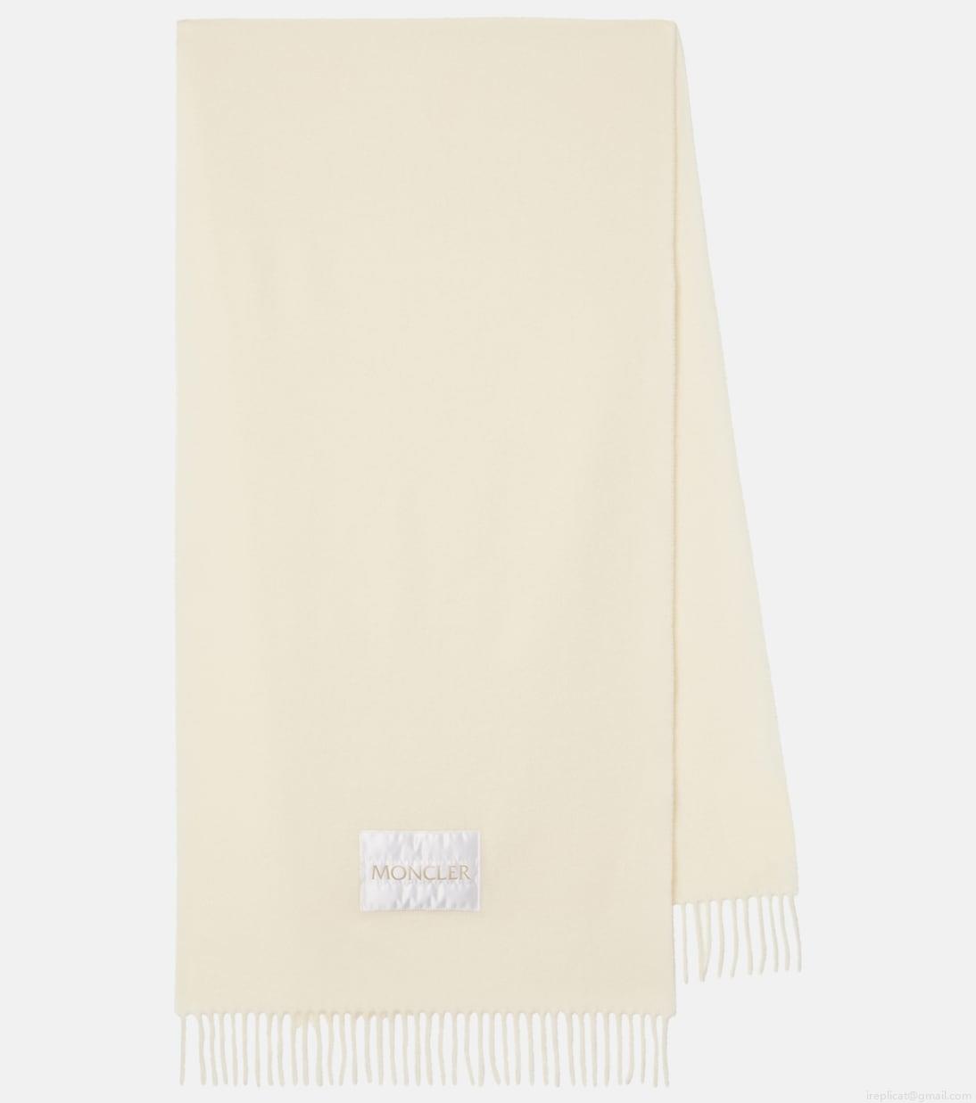 MonclerWool scarf