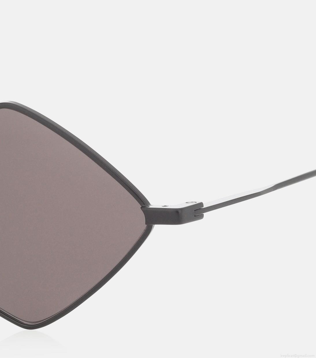 Saint LaurentSL 302 Lisa diamond-shaped sunglasses