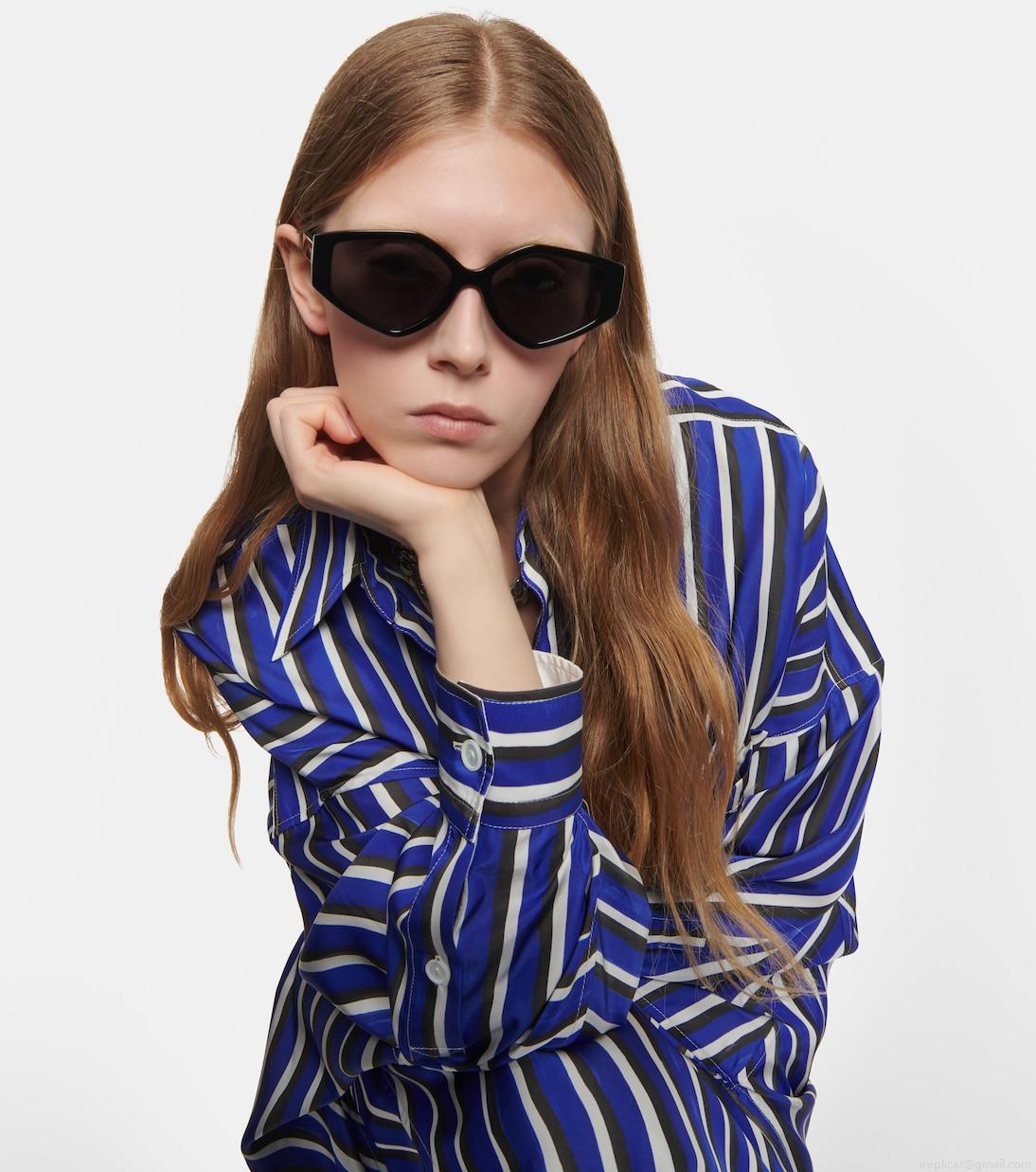 Celine EyewearOval sunglasses