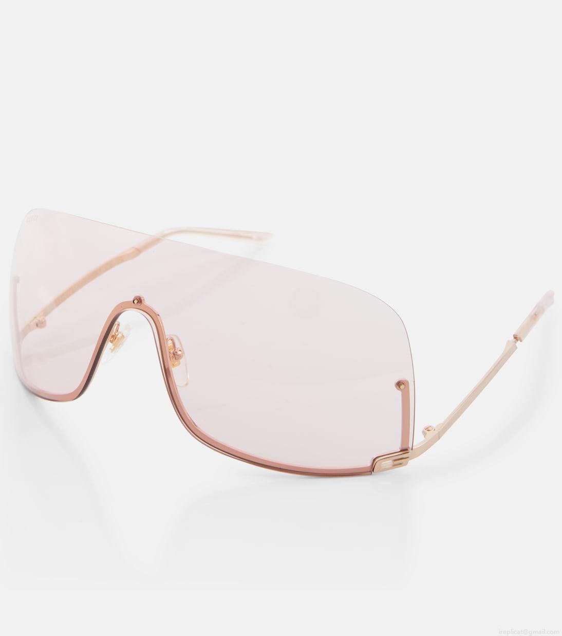 GucciOversized sunglasses