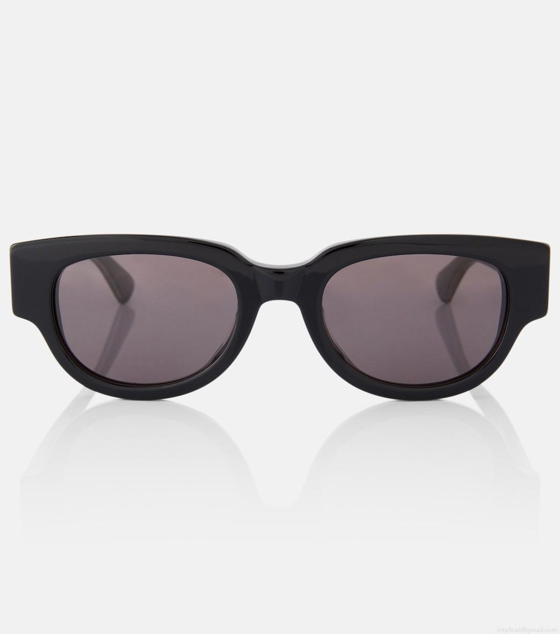 Bottega VenetaTriangle sunglasses